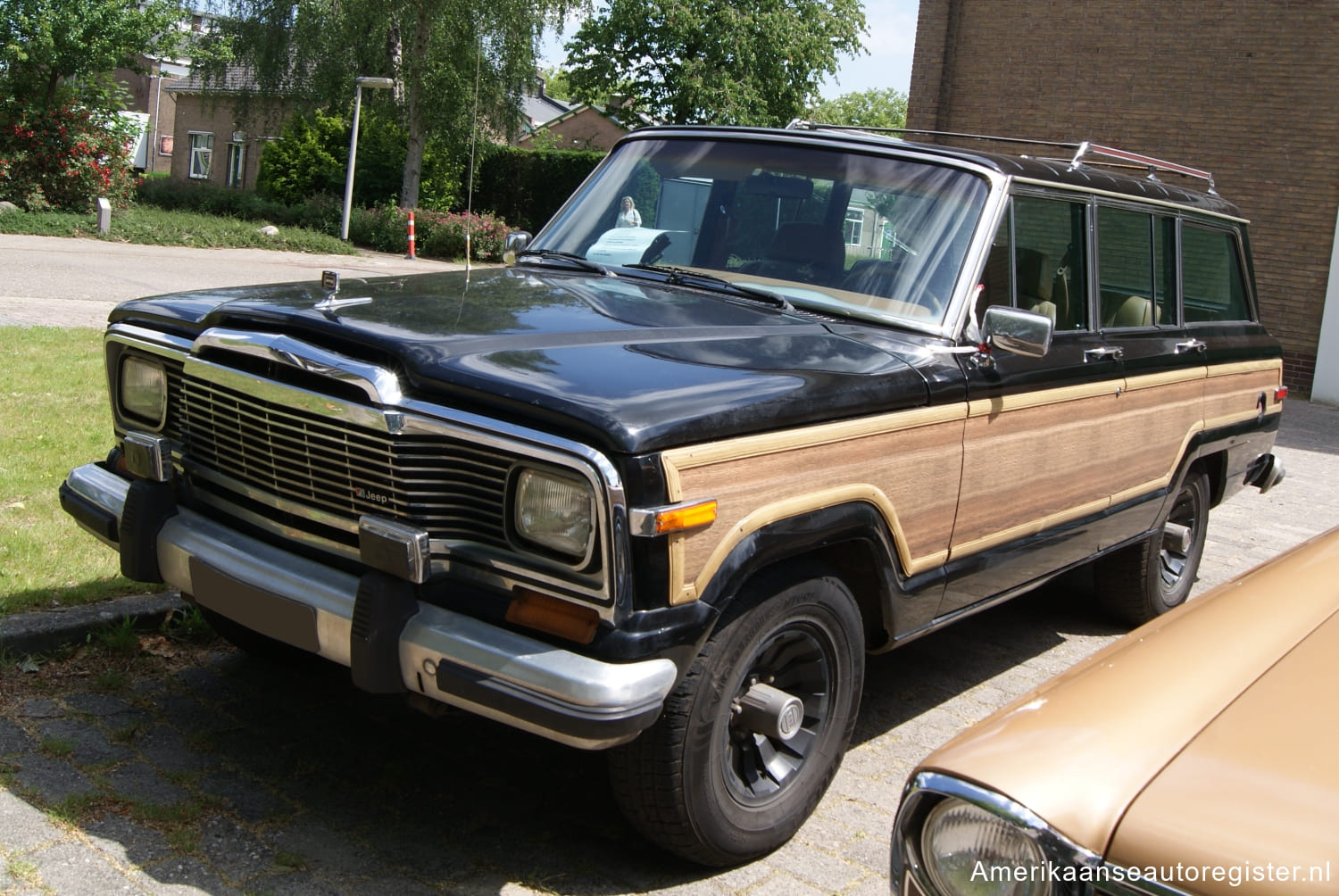 Jeep Grand Wagoneer uit 1984